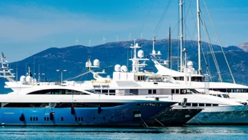 Yacht