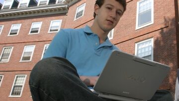 Mark Elliot Zuckerberg_foititis
